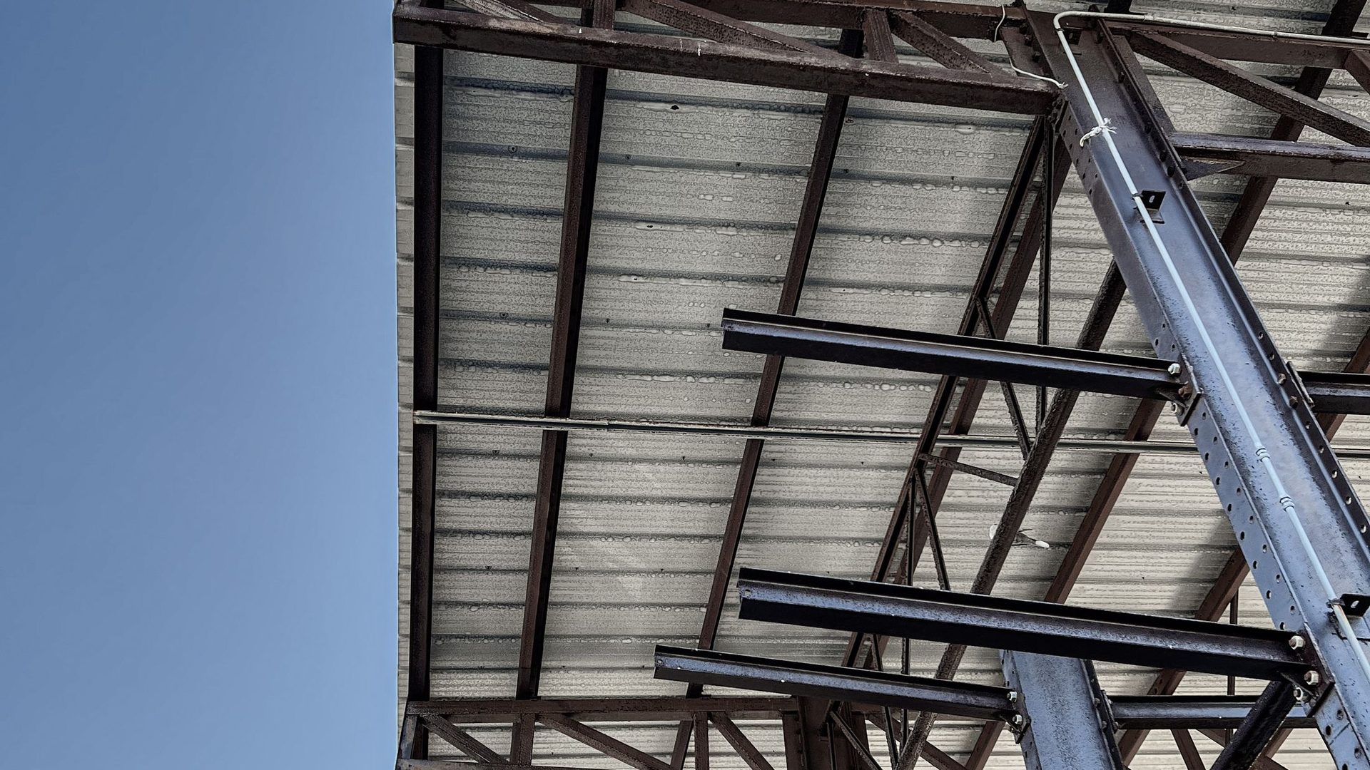 Structures & canopies