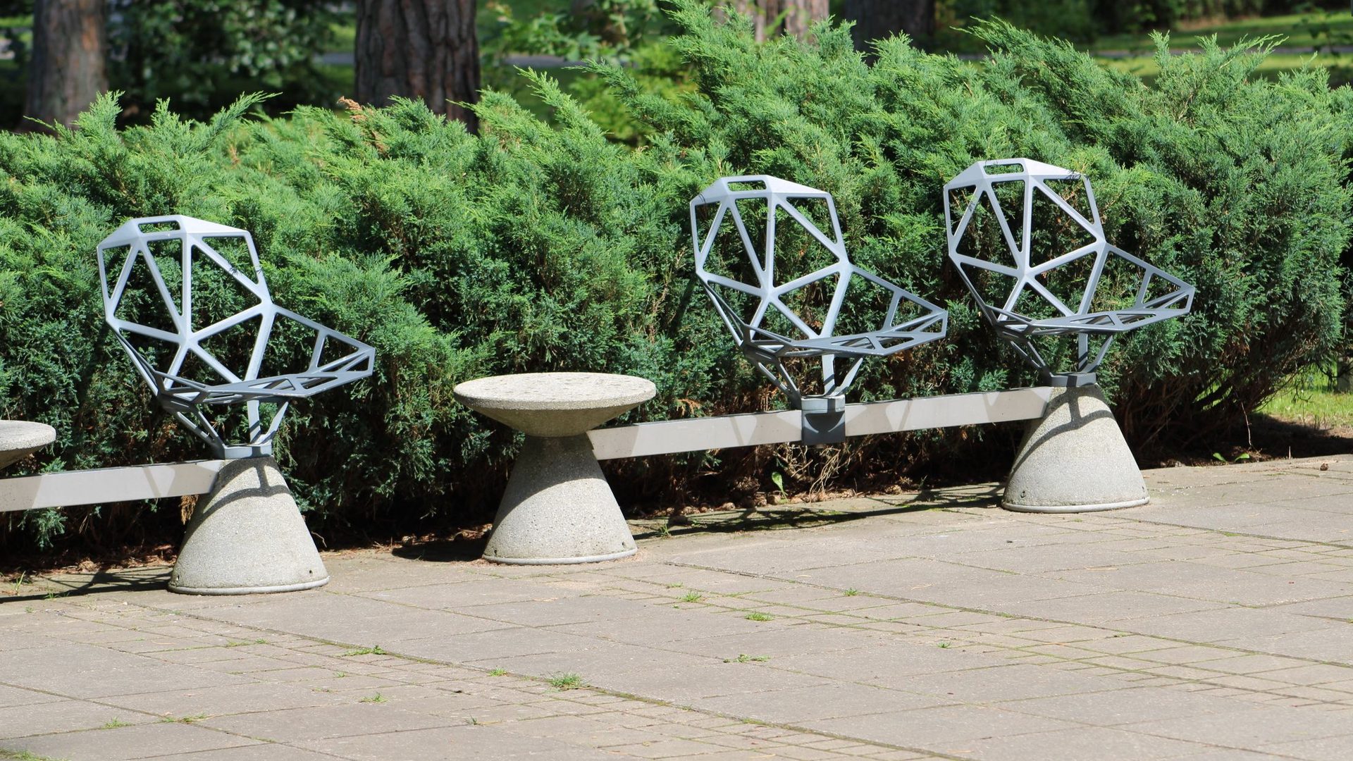 Courtyards & commercial spaces